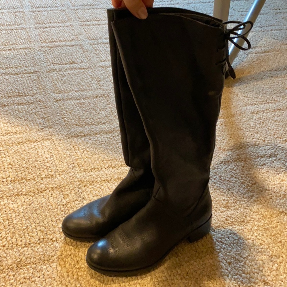 Black boots